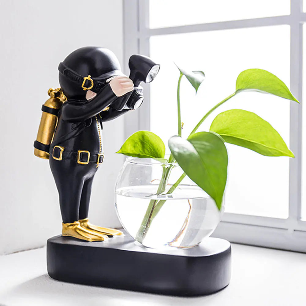 Nordic Astronaut Resin Decorative Hydroponic/ Propagation Glass Vase Accessory